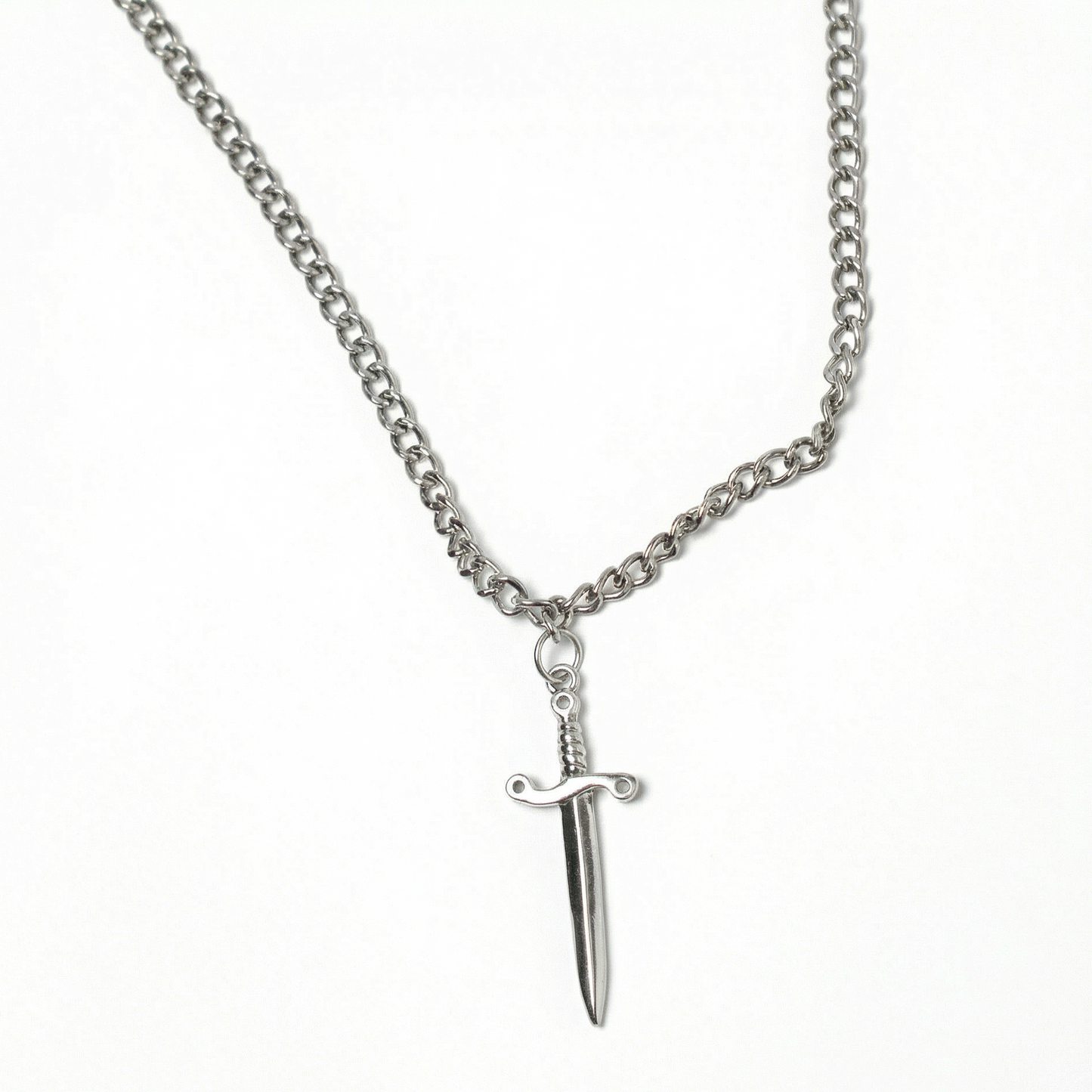 HEART & SWORD RED  |  Zestaw naszyjników w kształcie miecza i serca